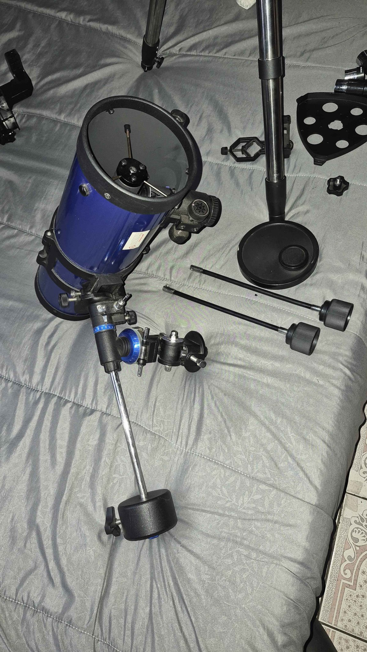 Meade 114/900mm Reflector Telescope Setup – Complete Kit (Good Condition)